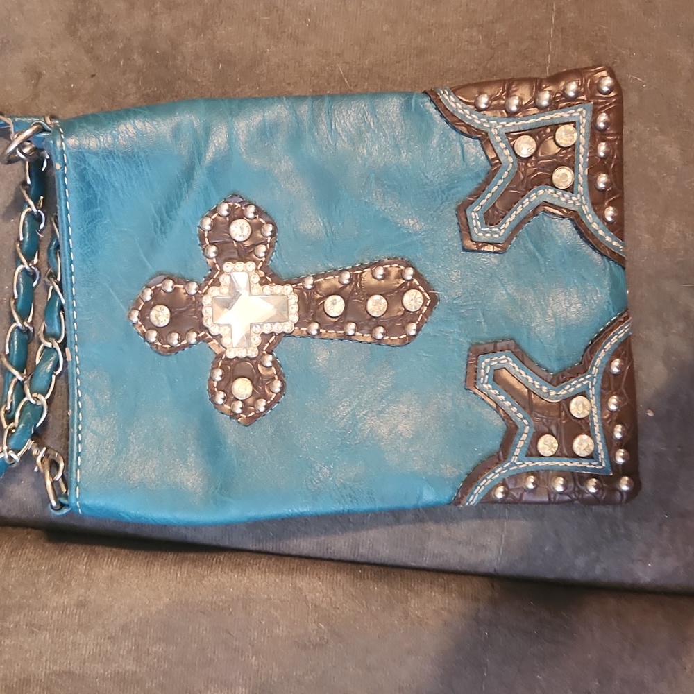 Rustic Couture crossover handbag purse